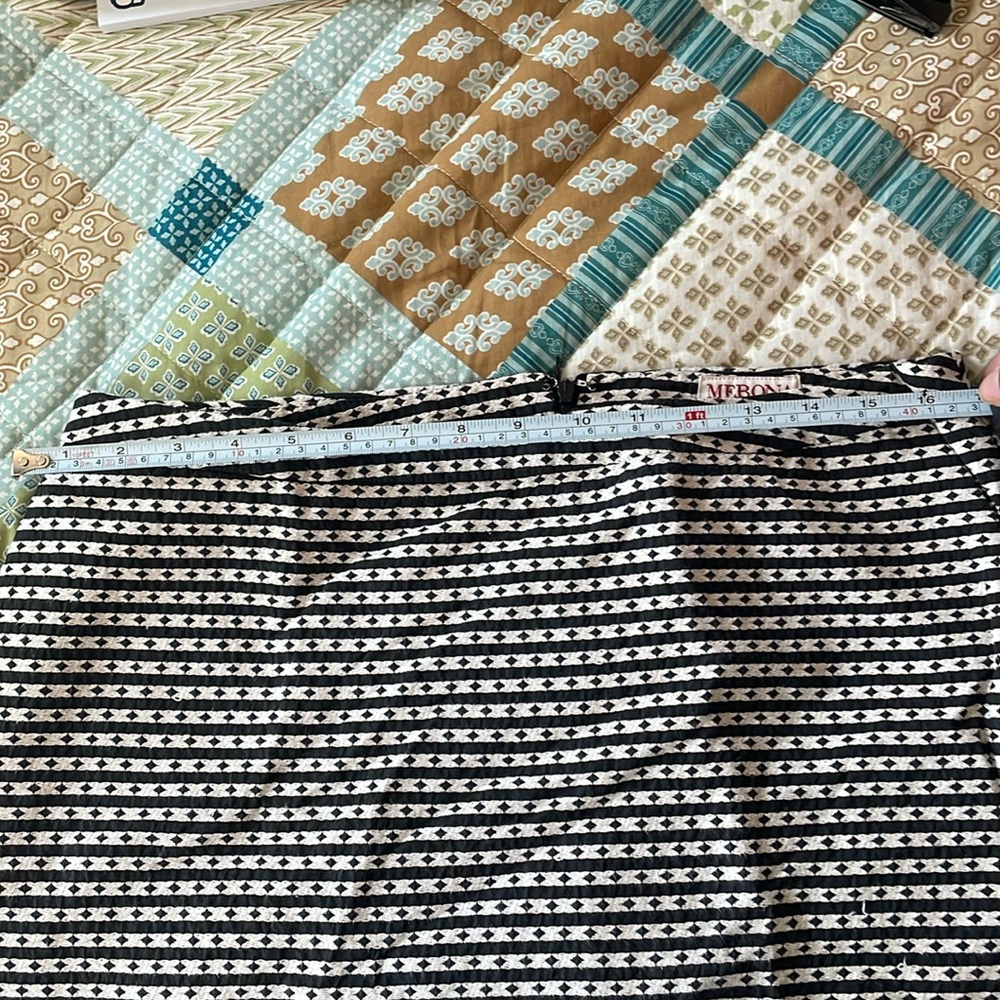 Black and white Merona straight skirt